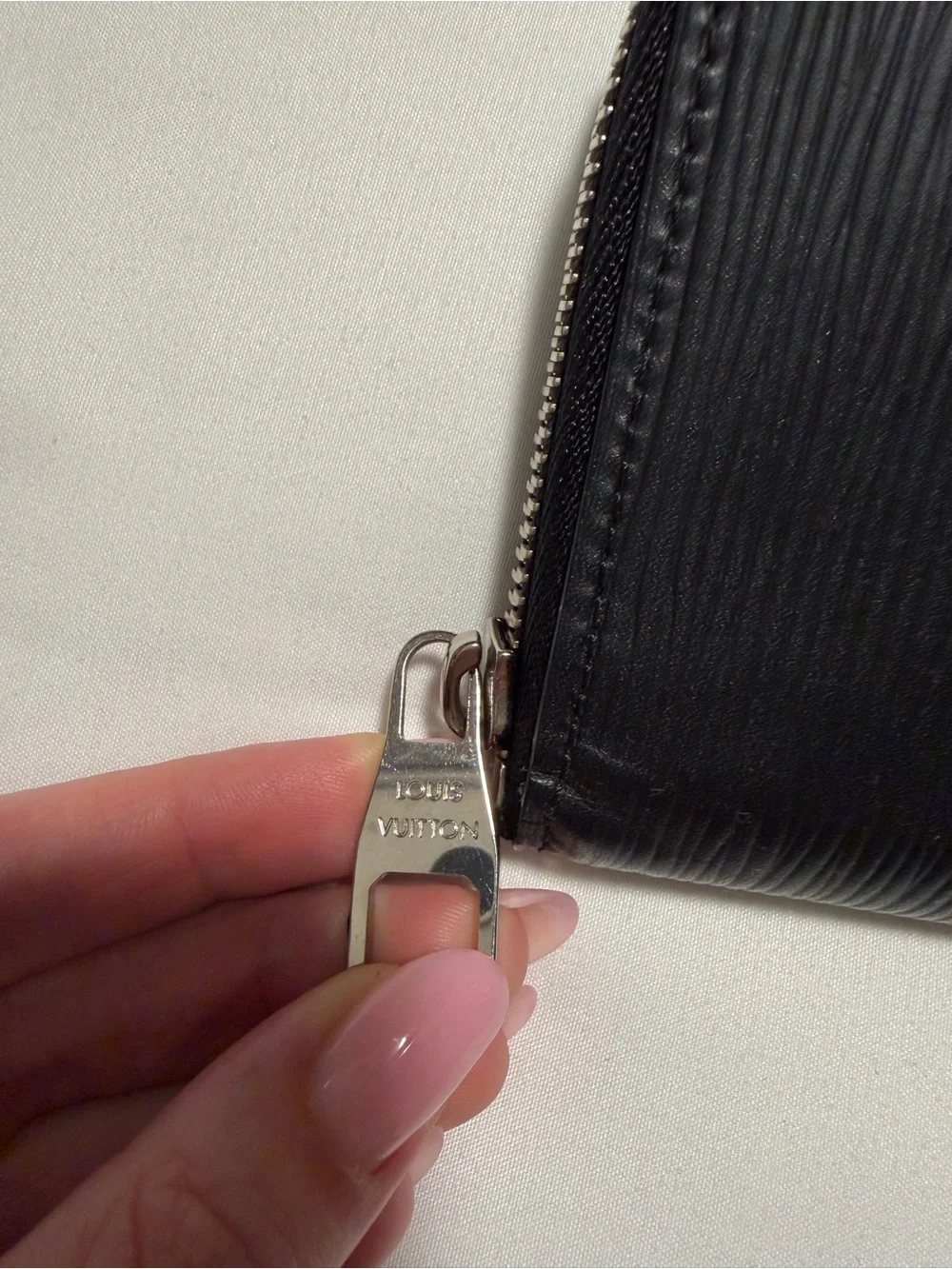 Louis Vuitton EPI leather zip wallet